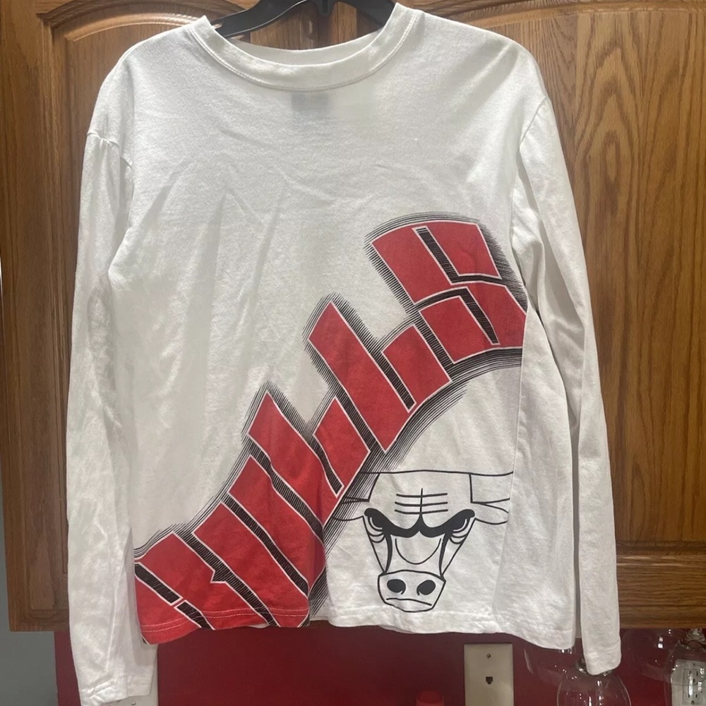 Vintage UNK Chicago Bulls White Long Sleeve Shirt Youth Medium